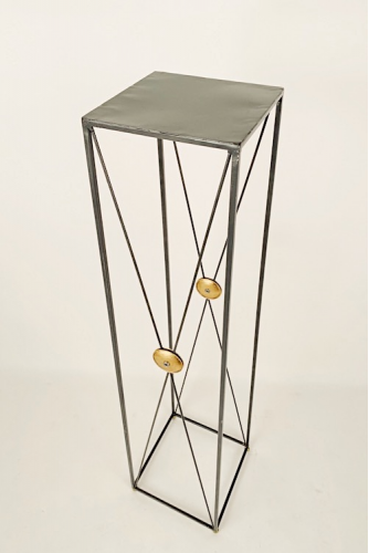 Pedestal Vervet